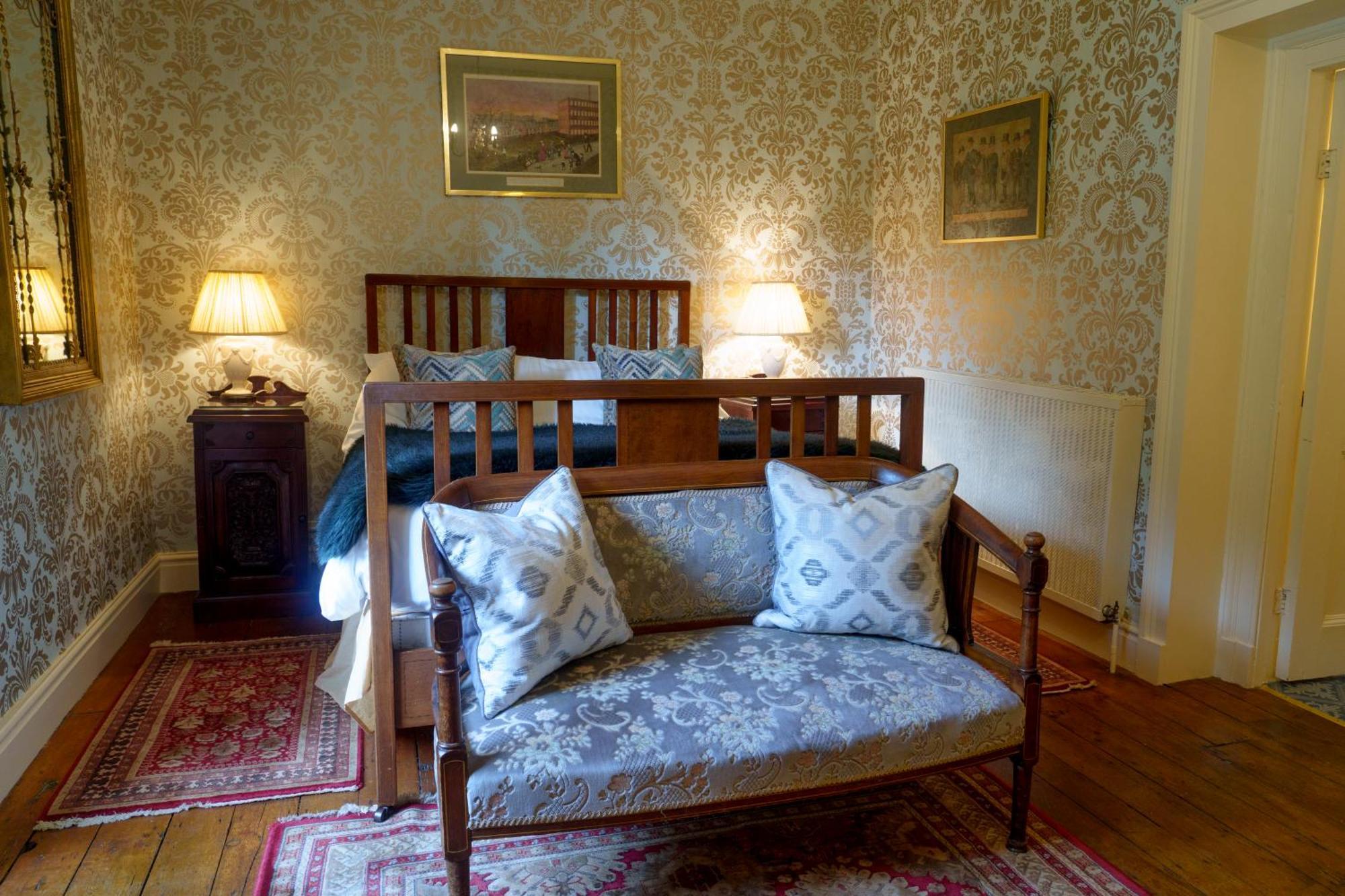 Harrisons Hall Bed & Breakfast Hotel โมลด์ ภายนอก รูปภาพ