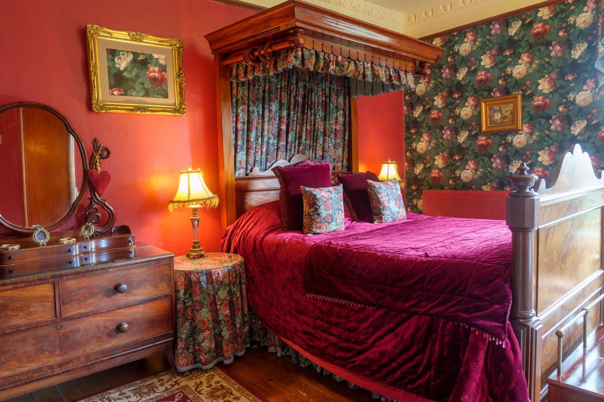 Harrisons Hall Bed & Breakfast Hotel โมลด์ ภายนอก รูปภาพ